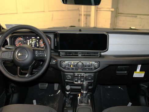 New 2026 Jeep Gladiator Sport image 9