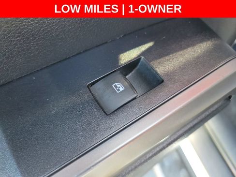 Used 2021 Toyota Tacoma SR5 RWD image 15