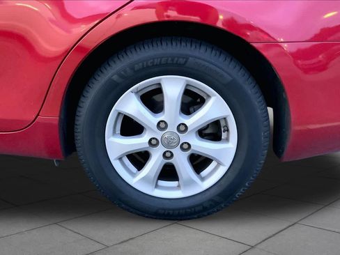 Used 2010 Toyota Camry LE FWD image 10