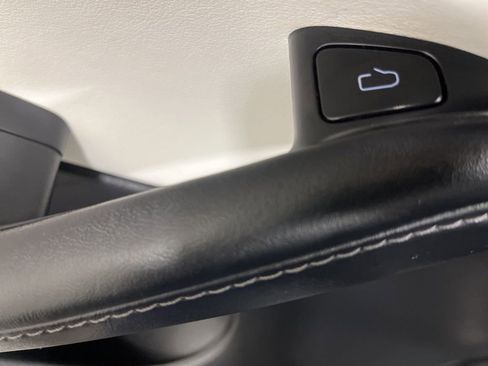 Used 2021 Tesla Model Y Performance image 13