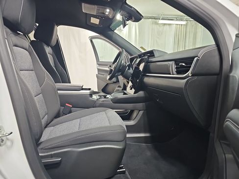 Certified 2025 GMC Terrain Elevation w/ Black Edition image 13