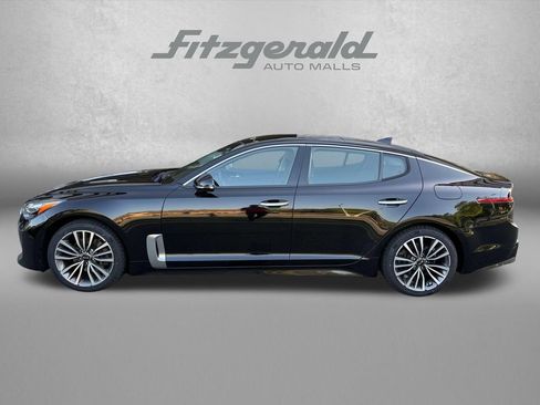 Used 2018 Kia Stinger Premium AWD/4WD image 3