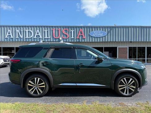 Used 2024 Nissan Pathfinder Platinum AWD/4WD image 6