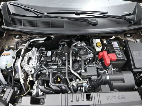 Used 2026 Nissan Kicks SV image 18