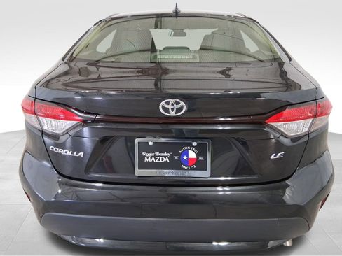 Used 2022 Toyota Corolla LE FWD image 7