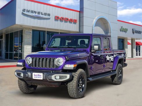 New 2026 Jeep Gladiator Sport AWD/4WD image 2