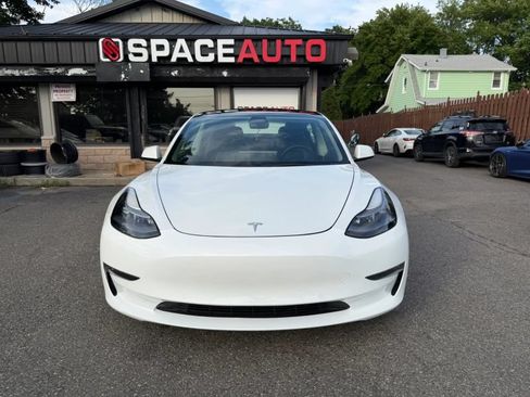 Used 2022 Tesla Model 3 Long Range AWD/4WD image 3