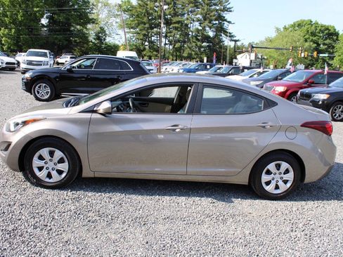 Used 2016 Hyundai Elantra SE FWD image 10