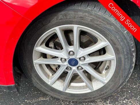 Used 2017 Ford Focus SE image 7