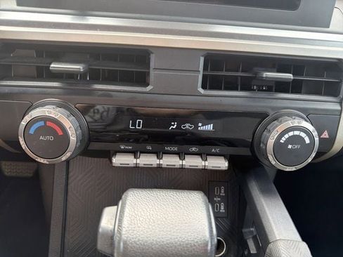 Used 2024 Toyota Tacoma TRD Off-Road image 29