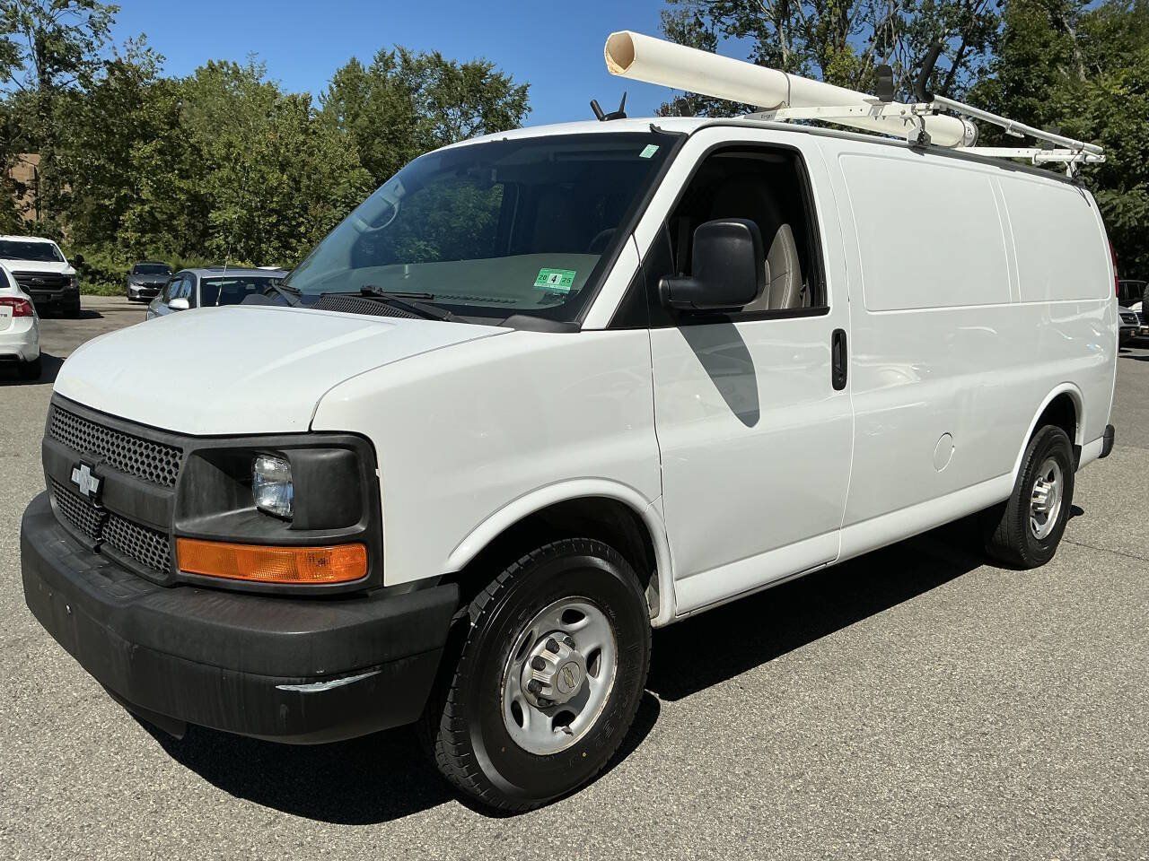 Used 2014 Chevrolet Express 2500 RWD image 1