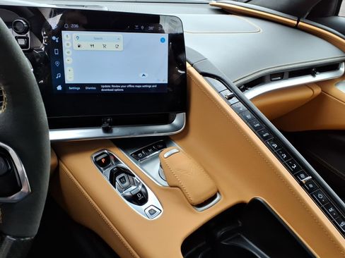 Used 2024 Chevrolet Corvette Z06 w/ Z07 Performance Package image 17