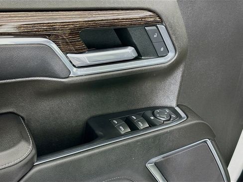 Used 2022 GMC Sierra 1500 Elevation w/ LPO, Elevation Black Package image 21