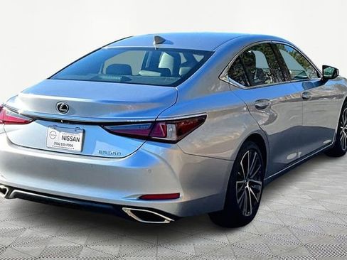 Used 2024 Lexus ES 350 w/ Premium Package image 5