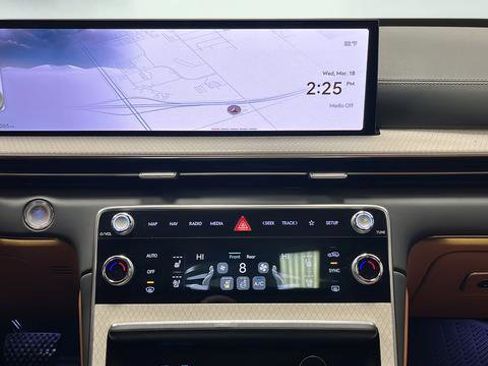 Used 2025 Genesis GV80 3.5T Prestige image 23