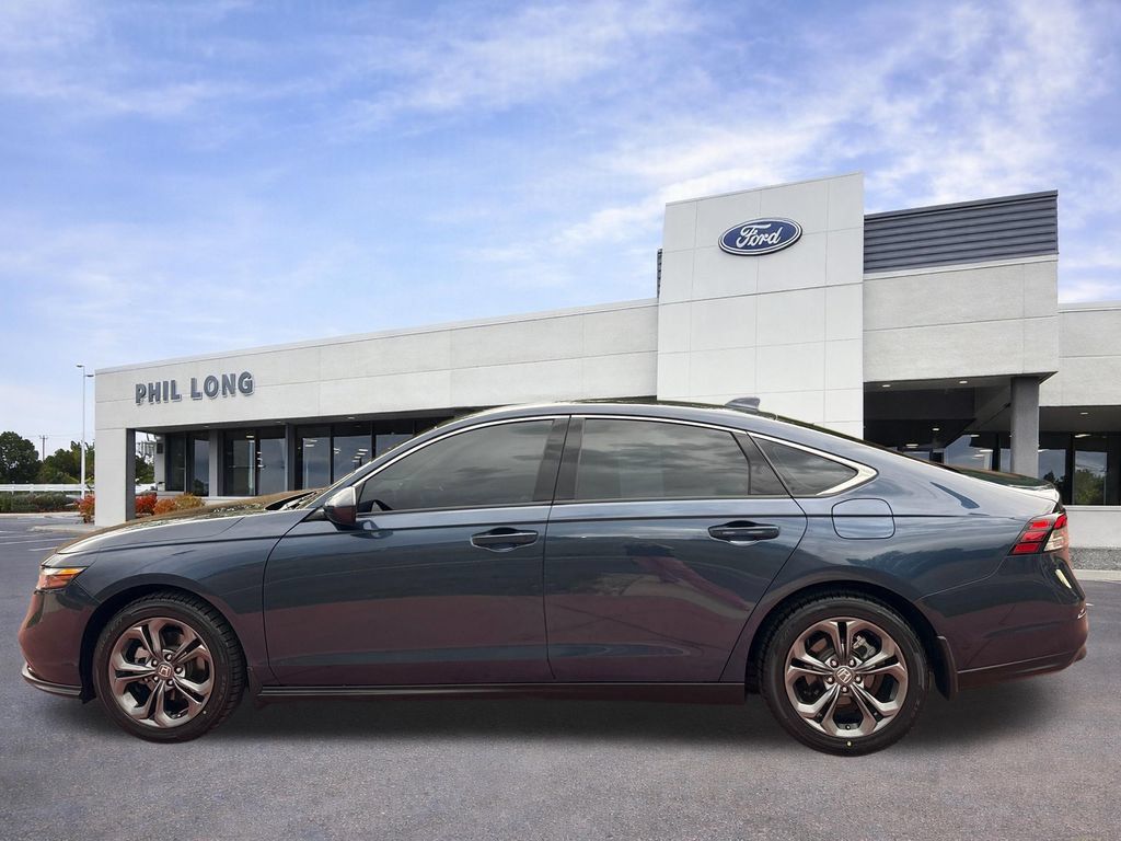 Used 2023 Honda Accord EX image 5