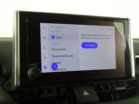 Used 2024 Toyota RAV4 LE image 31