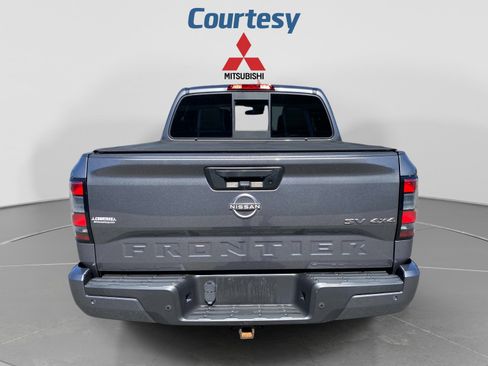 Used 2022 Nissan Frontier SV AWD/4WD image 4