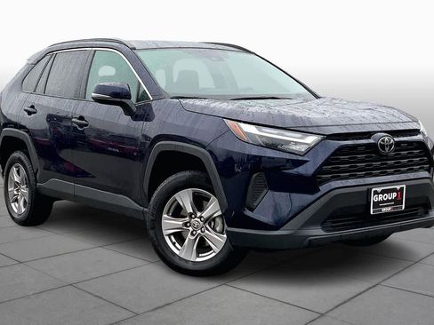 Used 2025 Toyota RAV4 XLE image 3