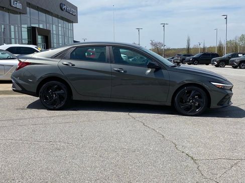 New 2026 Hyundai Elantra Sport FWD image 9
