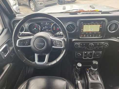 Used 2021 Jeep Wrangler Unlimited Sahara w/ Cold Weather Group AWD/4WD image 14
