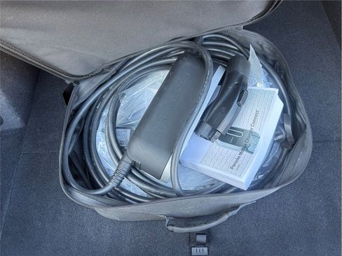 Used 2020 Porsche Taycan 4S image 45