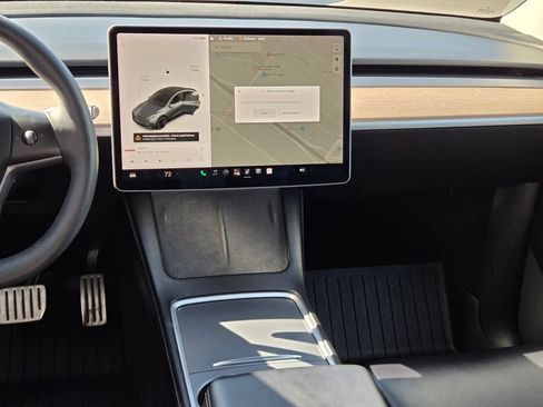 Used 2022 Tesla Model Y Performance AWD/4WD image 16