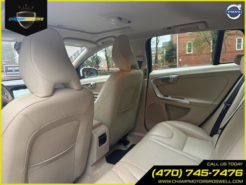 Used 2016 Volvo V60 T5 Premier image 17