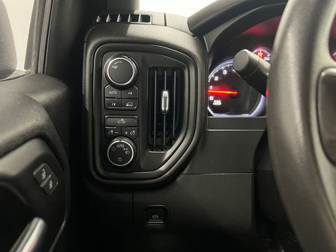 Used 2019 Chevrolet Silverado 1500 Custom w/ Custom Value Package image 25