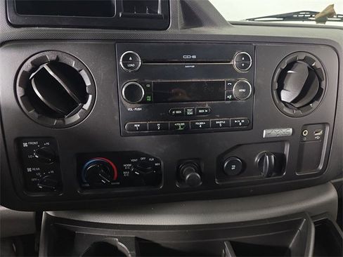 Used 2011 Ford E-350 and Econoline 350 XLT image 14