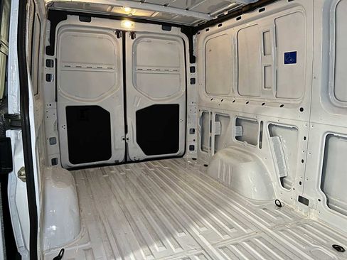 Used 2025 Mercedes-Benz Sprinter 2500 image 14