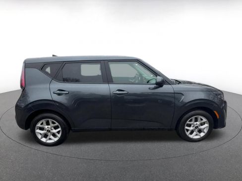 Used 2025 Kia Soul LX w/ LX Technology Package image 16