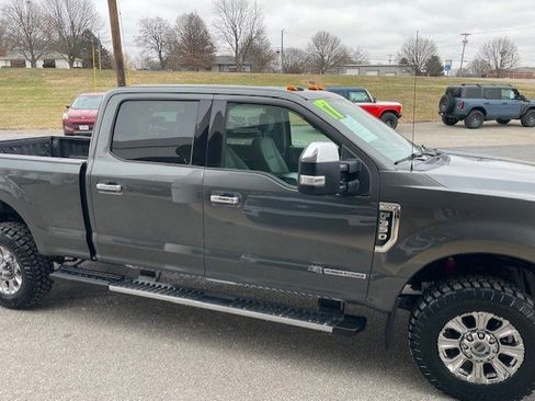 Used 2017 Ford F350 XLT w/ XLT Premium Package image 3