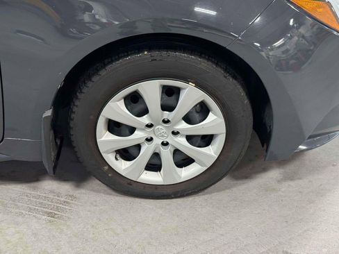 Used 2023 Toyota Corolla LE AWD/4WD image 9
