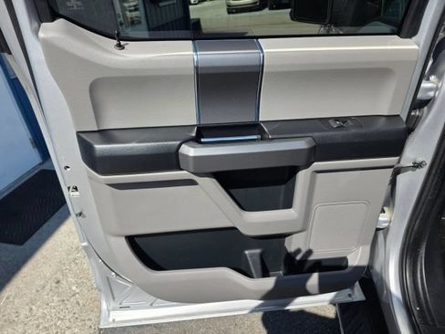 Used 2015 Ford F150 XLT w/ Equipment Group 302A Luxury AWD/4WD image 19