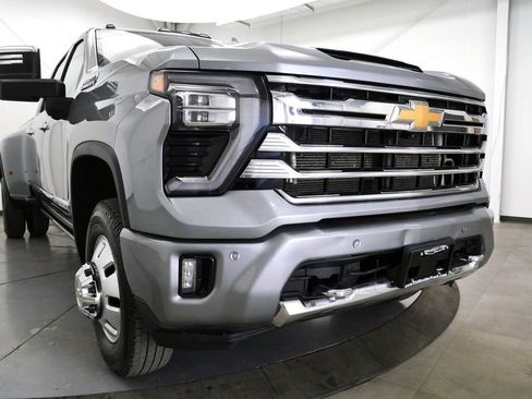 Used 2024 Chevrolet Silverado 3500 High Country w/ High Country Premium Package AWD/4WD image 42