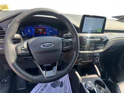 Used 2021 Ford Escape Titanium w/ Class II Trailer Tow Package AWD/4WD image 12