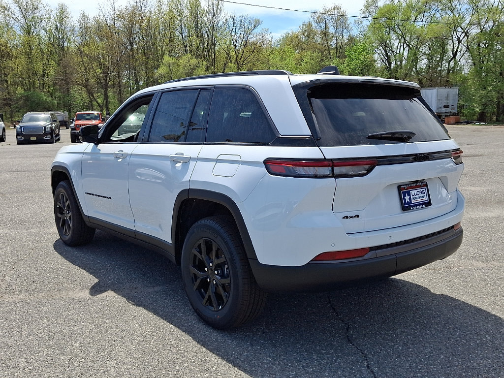 New 2026 Jeep Grand Cherokee Altitude AWD/4WD image 6