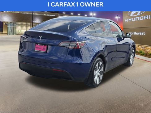 Used 2023 Tesla Model Y 2WD image 7