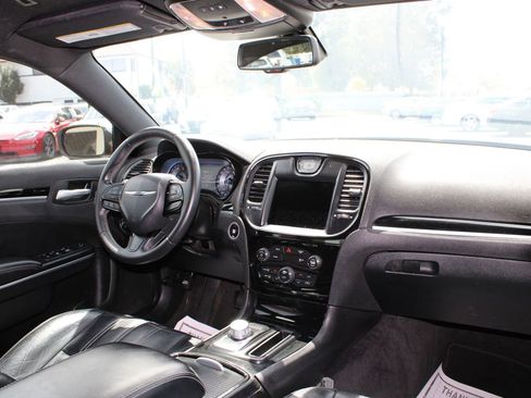 Used 2018 Chrysler 300 S image 14