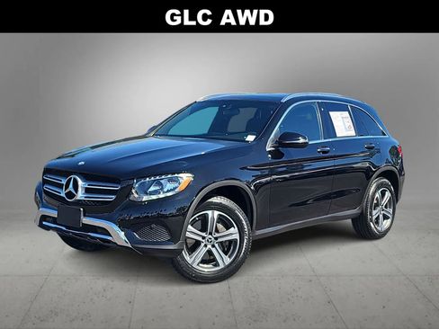 Used 2017 Mercedes-Benz GLC 300 4MATIC image 1