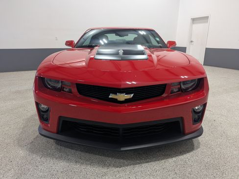 Used 2012 Chevrolet Camaro ZL1 RWD image 8