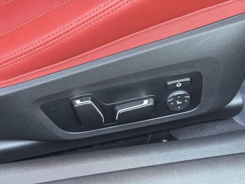 Used 2024 BMW M4 Coupe w/ Executive Package image 31