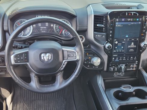 Used 2024 RAM 1500 Laramie AWD/4WD image 28