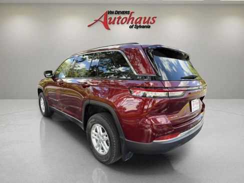 Used 2023 Jeep Grand Cherokee Laredo w/ MOPAR Finishing Package AWD/4WD image 7