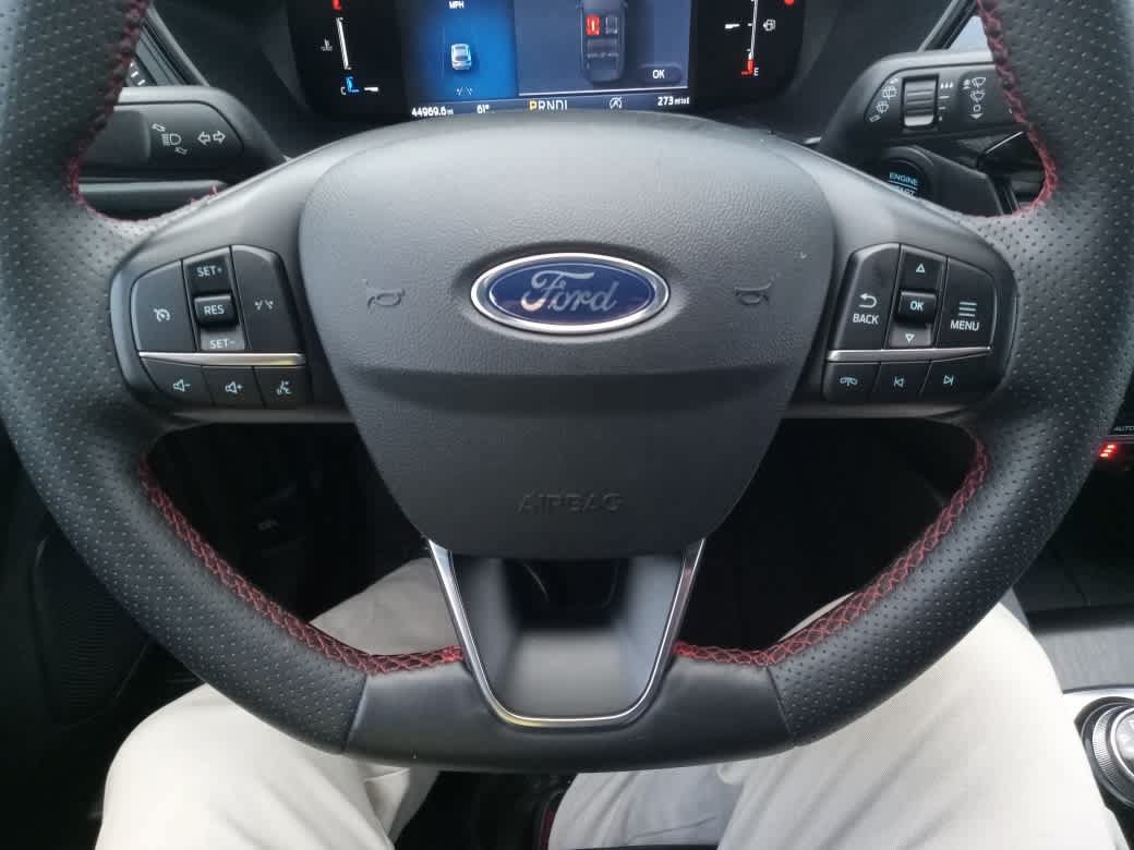 Used 2025 Ford Escape ST-Line Select AWD/4WD image 15