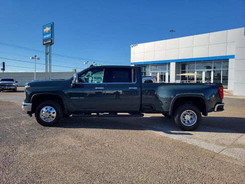 New 2026 Chevrolet Silverado 3500 LTZ w/ LTZ Convenience Package AWD/4WD image 2