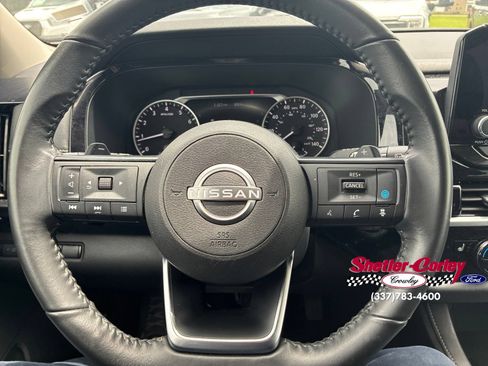 Used 2024 Nissan Pathfinder SV FWD image 24