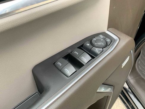 Used 2022 Chevrolet Silverado 1500 LTZ image 22