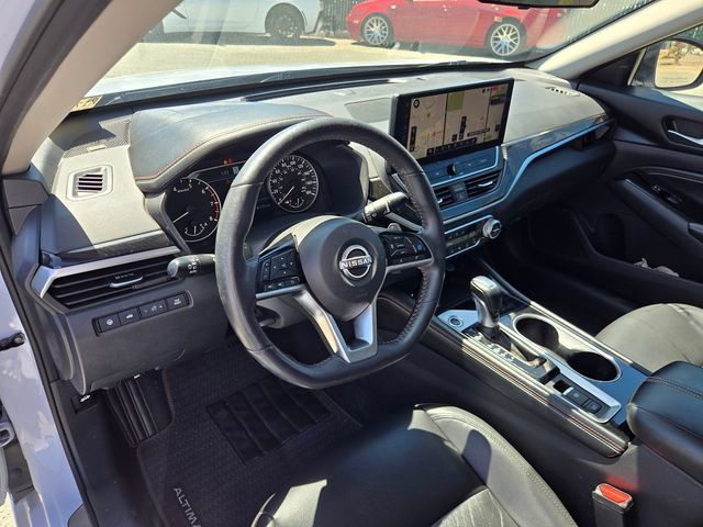 Used 2023 Nissan Altima 2.0 SR FWD image 9